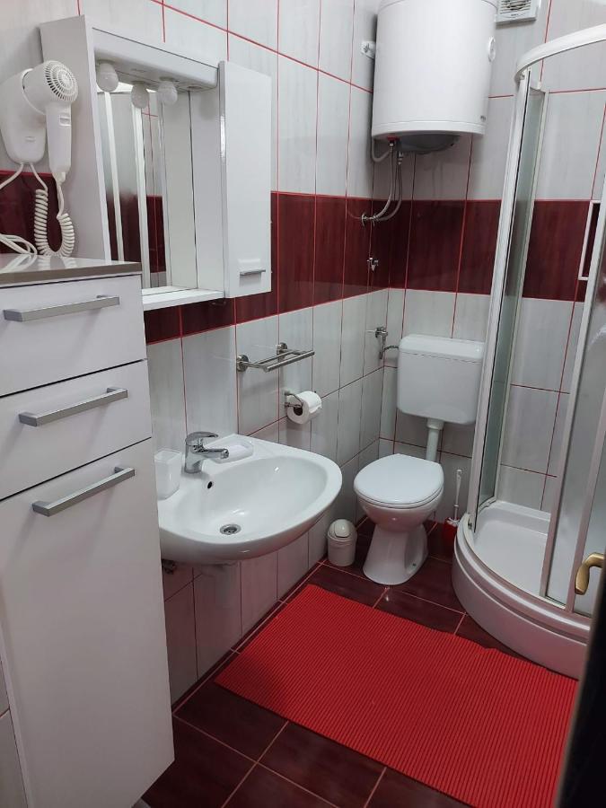 Apartma Irena โนวีวีโนดอลสกี ภายนอก รูปภาพ
