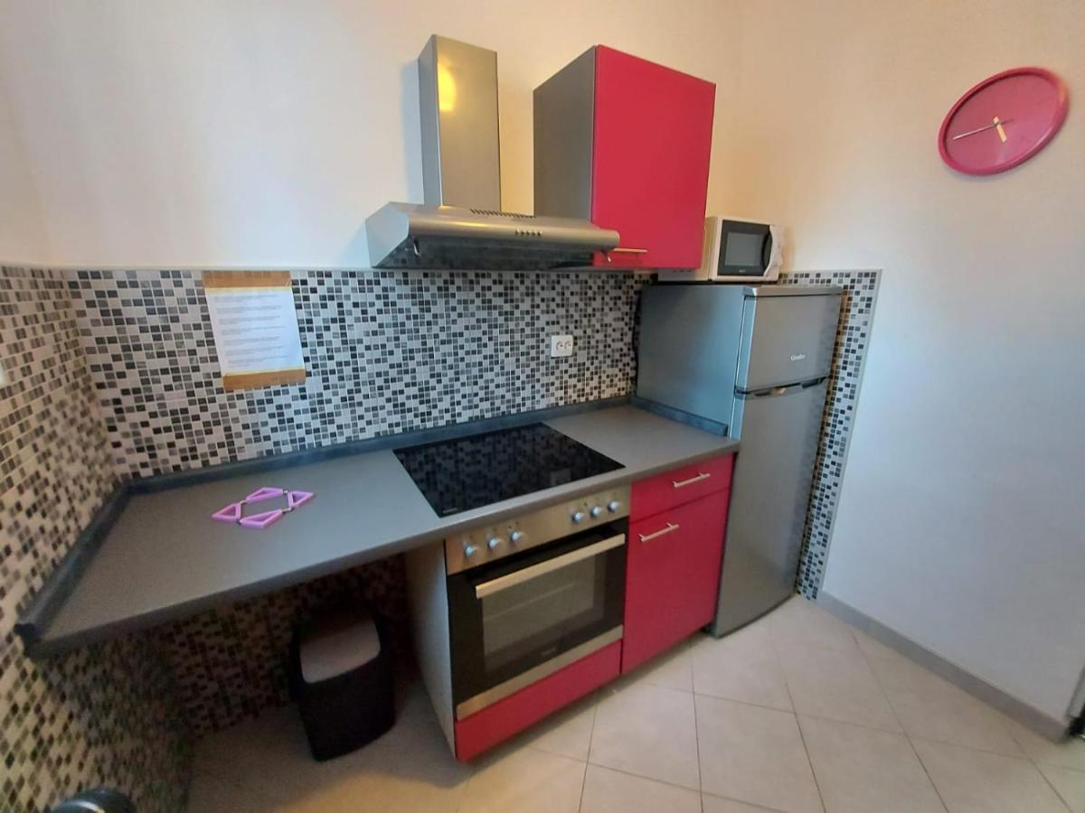 Apartma Irena โนวีวีโนดอลสกี ภายนอก รูปภาพ