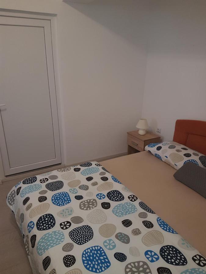 Apartma Irena โนวีวีโนดอลสกี ภายนอก รูปภาพ